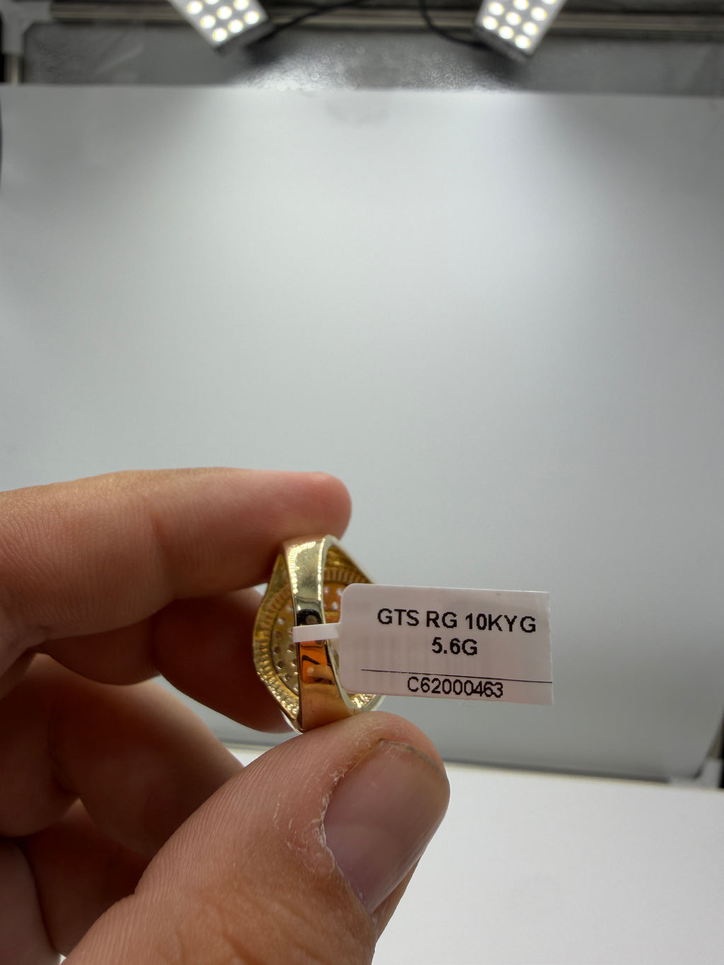 🔥 10K Gold Diamond Ring – Size 7 (5.6g) – Statement Sunburst Design 🔥