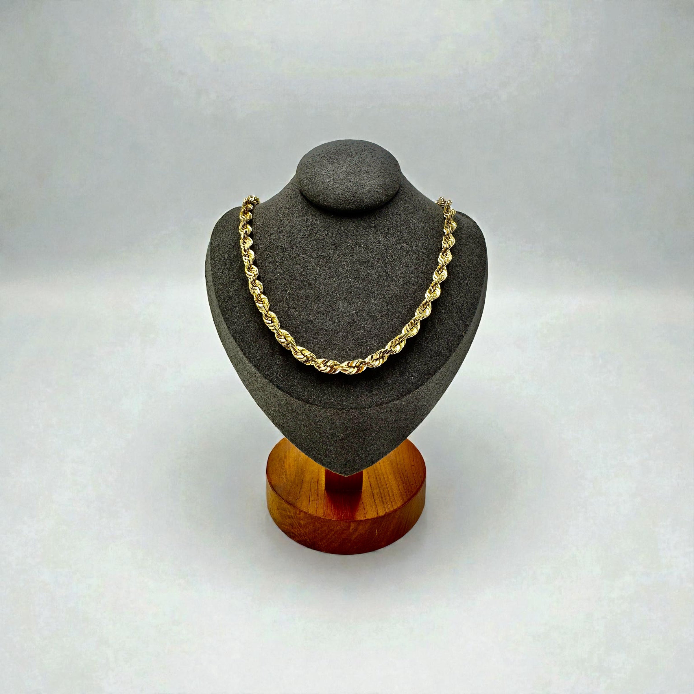 10K Yellow Gold Rope Chain – 22 Inches / 5mm – 46.7 Grams (USED)