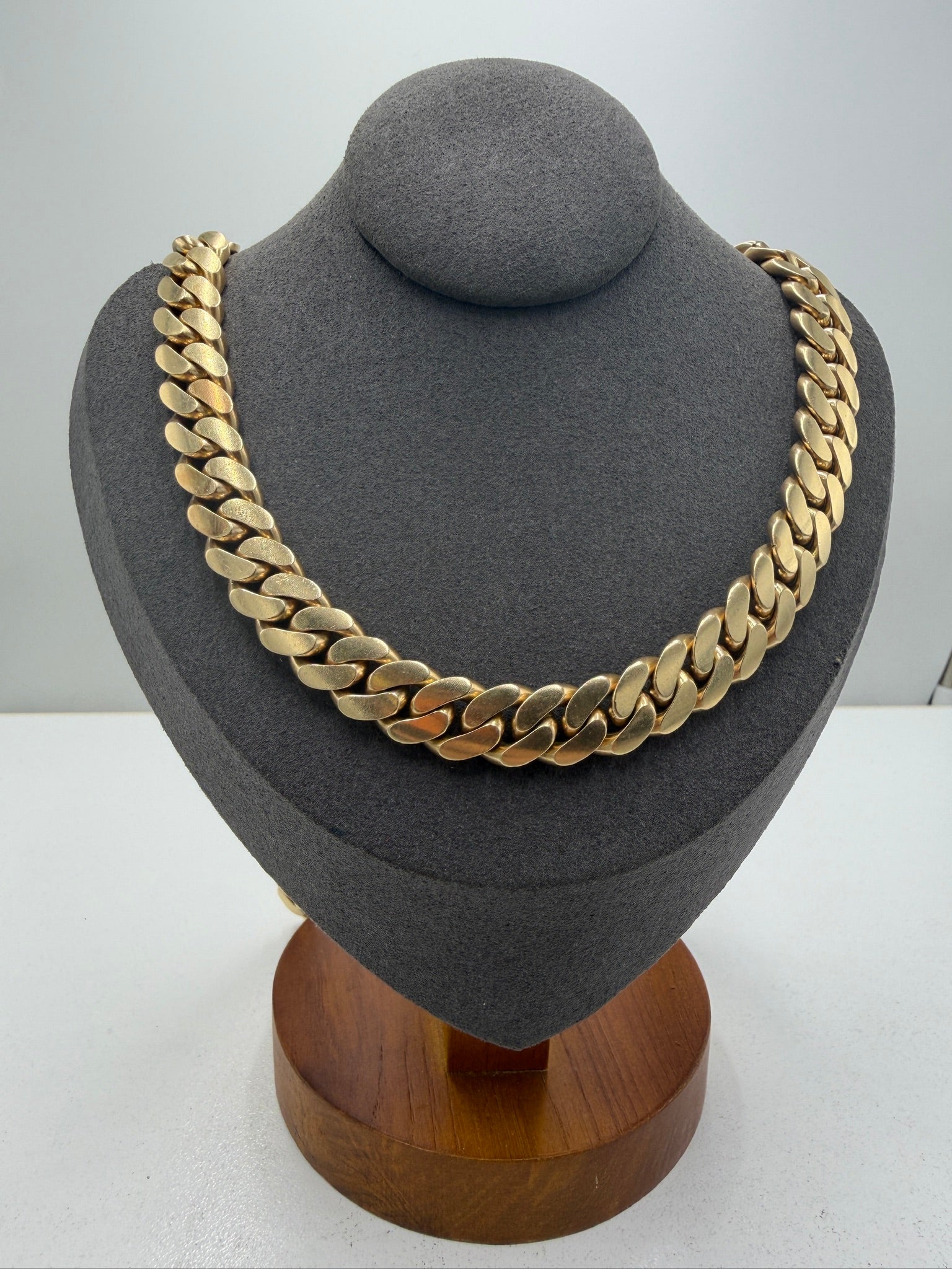 14K Yellow Gold Cuban Link Chain – 28” / 10mm Heavy Miami Cuban Necklace (240.2g)