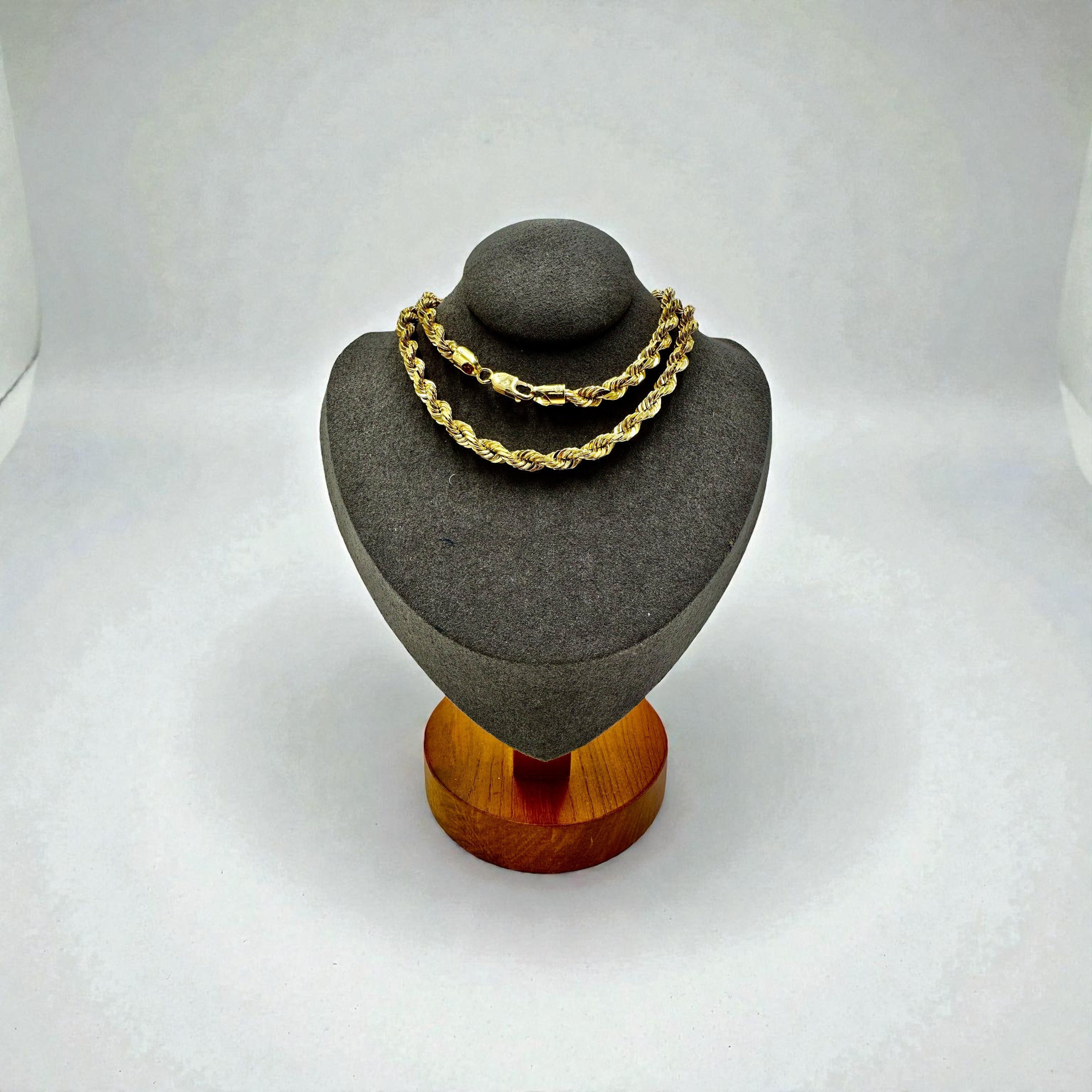 10K Yellow Gold Rope Chain – 22 Inches / 5mm – 46.7 Grams (USED)