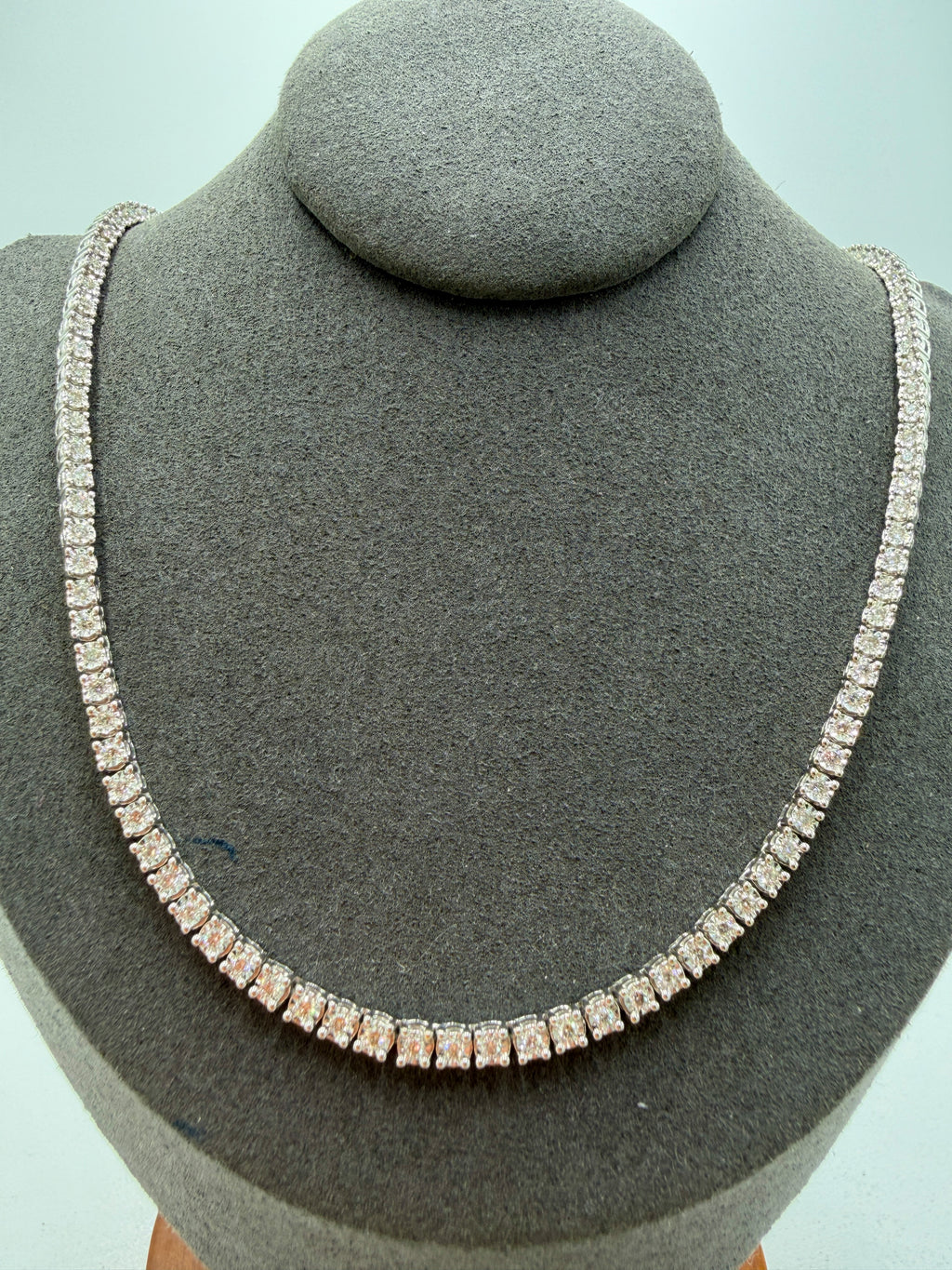 10K White Gold Diamond Tennis Chain – 20” / 3mm (24g)