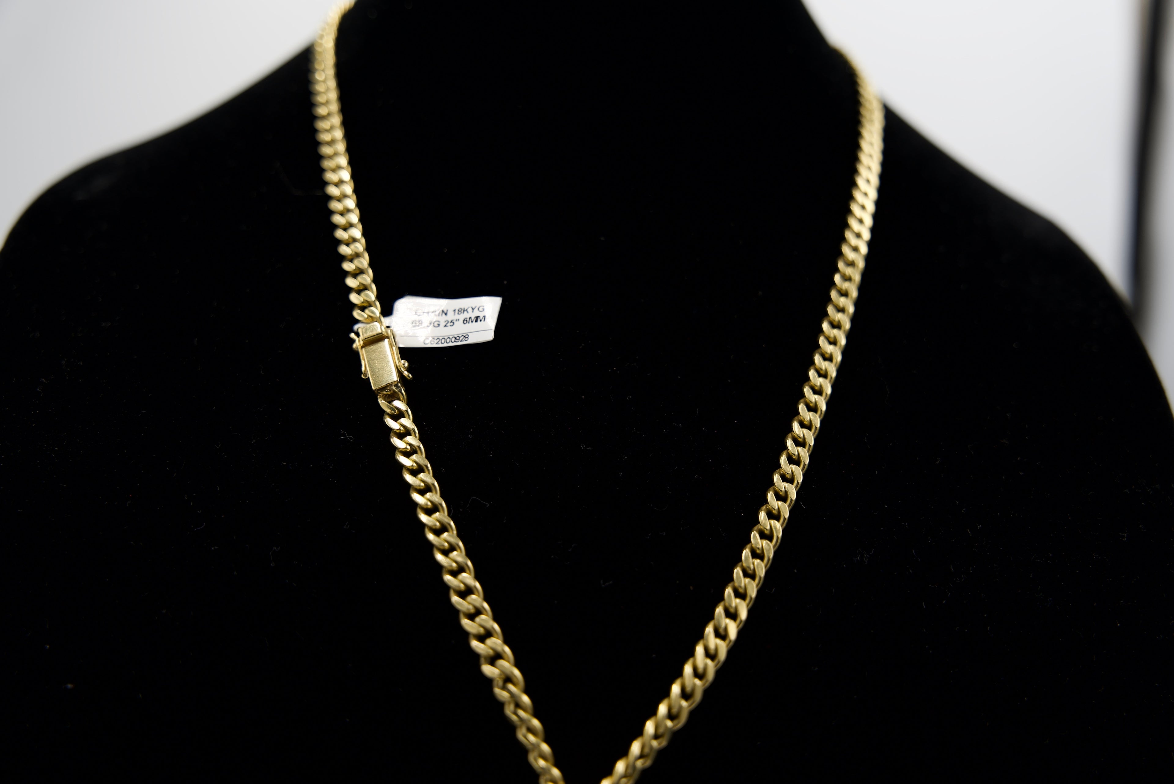18K Gold Cuban Link Chain 68.3 Grams 25 Inches 6mm (CROSS SEPERATE)