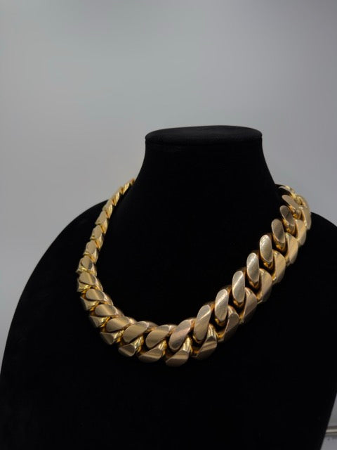 10K Gold Cuban Link Chain – 1,017.5 Grams | 22mm | KILO CHAIN
