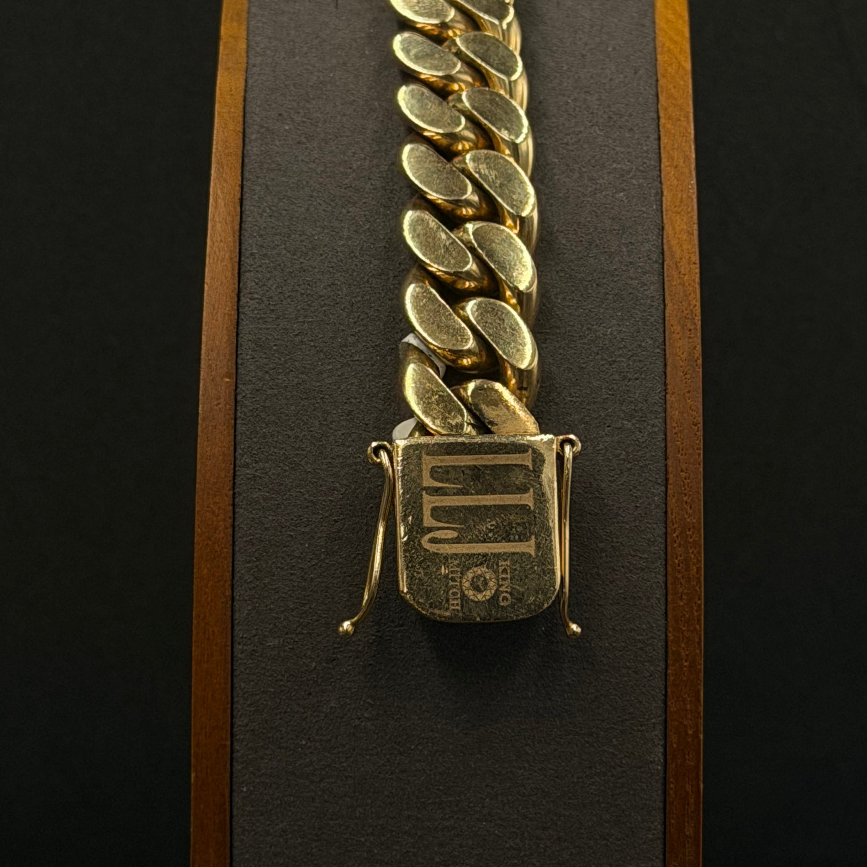 10K Gold Miami Cuban Link Bracelet – 133.9 Grams | 7 Inches