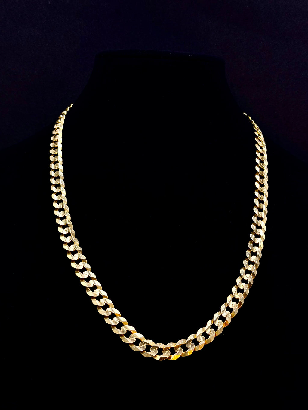 14K Gold Curb Link Chain 64.1 Grams 24 Inches 9.5mm