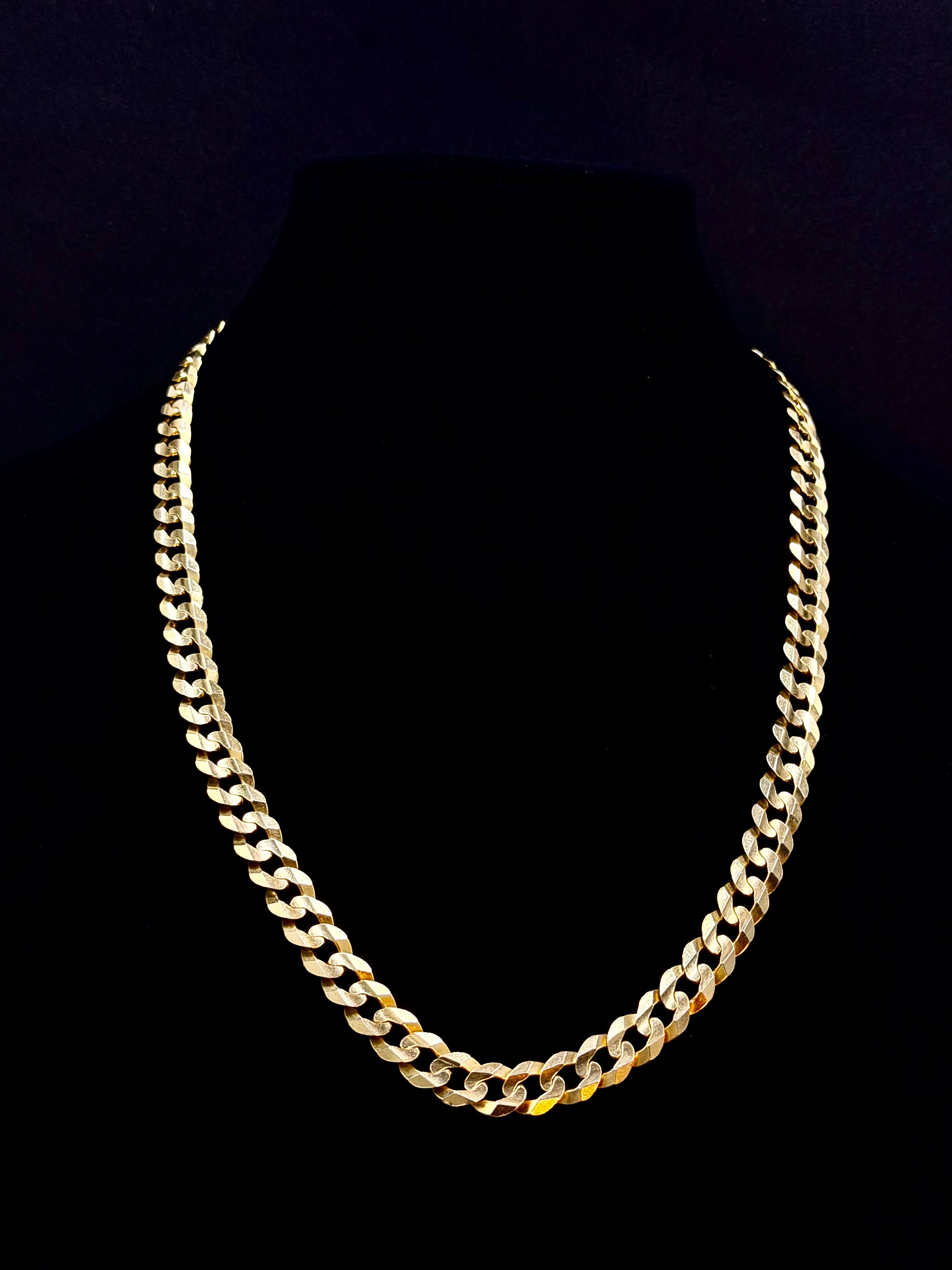 14K Gold Curb Link Chain 64.1 Grams 24 Inches 9.5mm