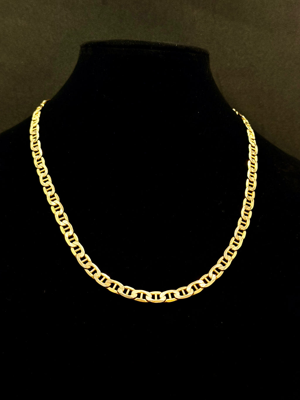 10K Gold Mariner Link Chain 17.2 Grams 22 Inches