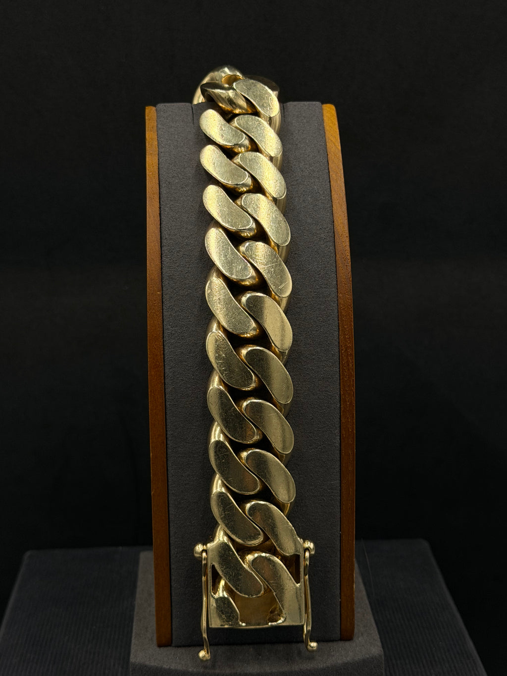 Massive 10K Gold Cuban Link Bracelet – 316.1 Grams | 24MM | 9.5 Inches