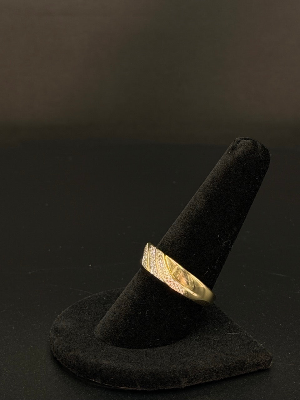10K Yellow Gold Diamond Ring – Size 9.5 – 3.8 Grams