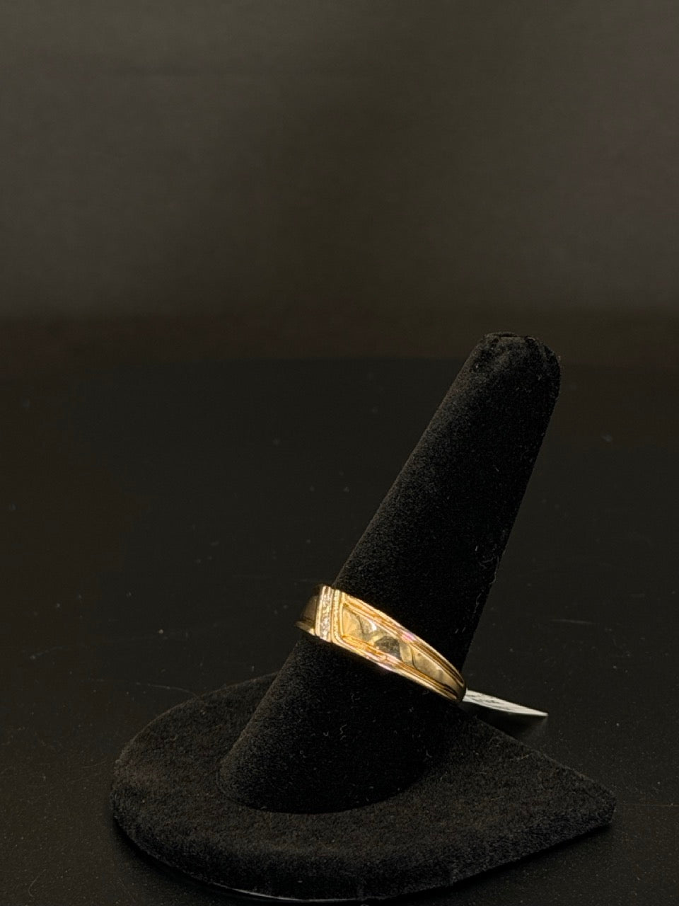 10K Yellow Gold Diamond Ring – Size 10 – 2.9 Grams