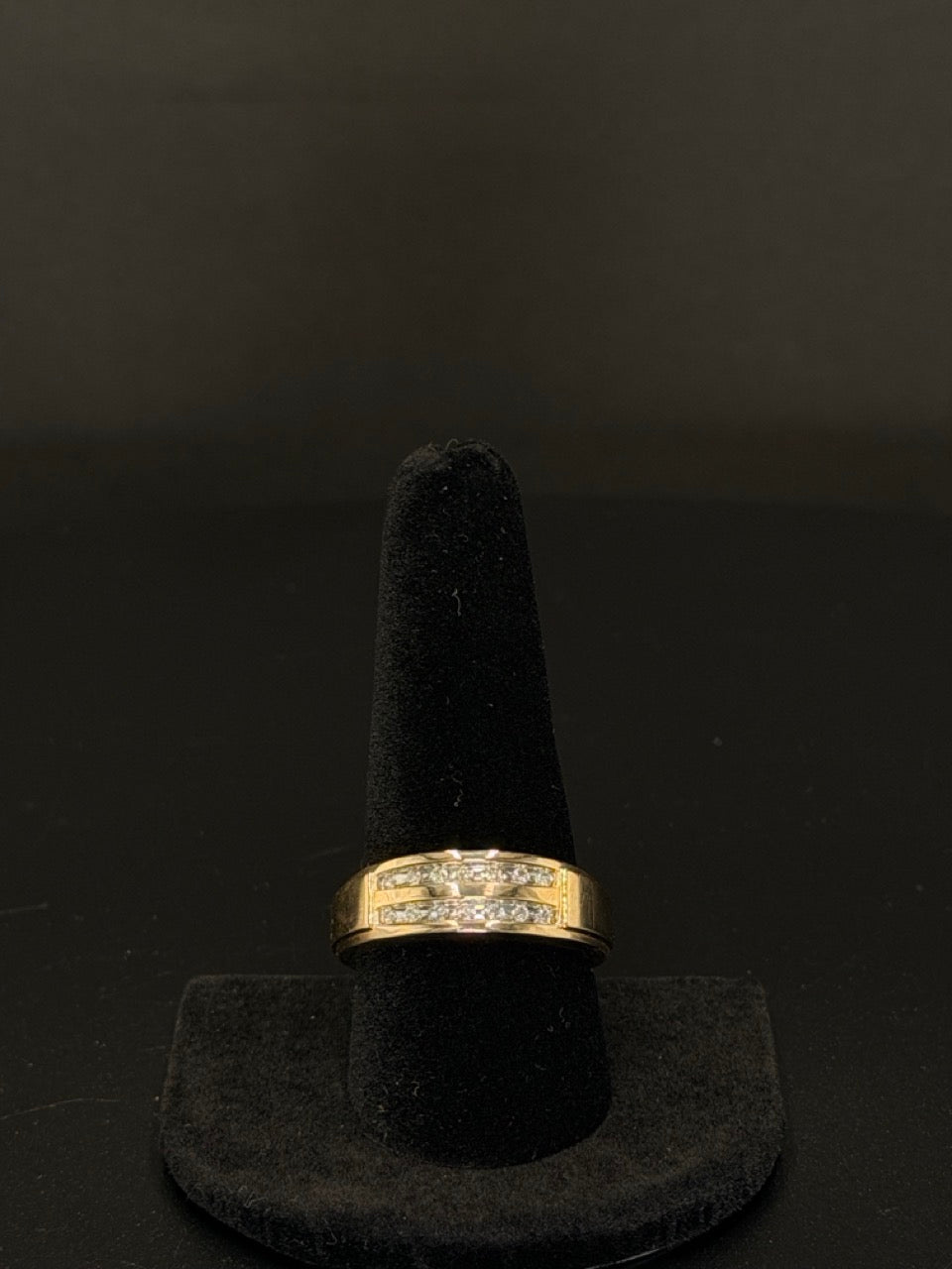 10K Yellow Gold Diamond Ring – Size 10 – 5.7 Grams