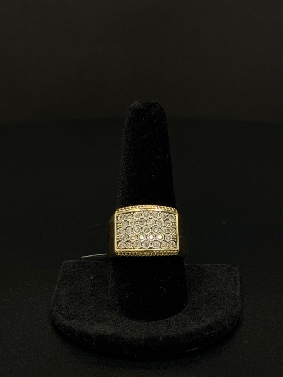 10K Yellow Gold Diamond Cluster Ring – Size 10 – 6.9 Grams