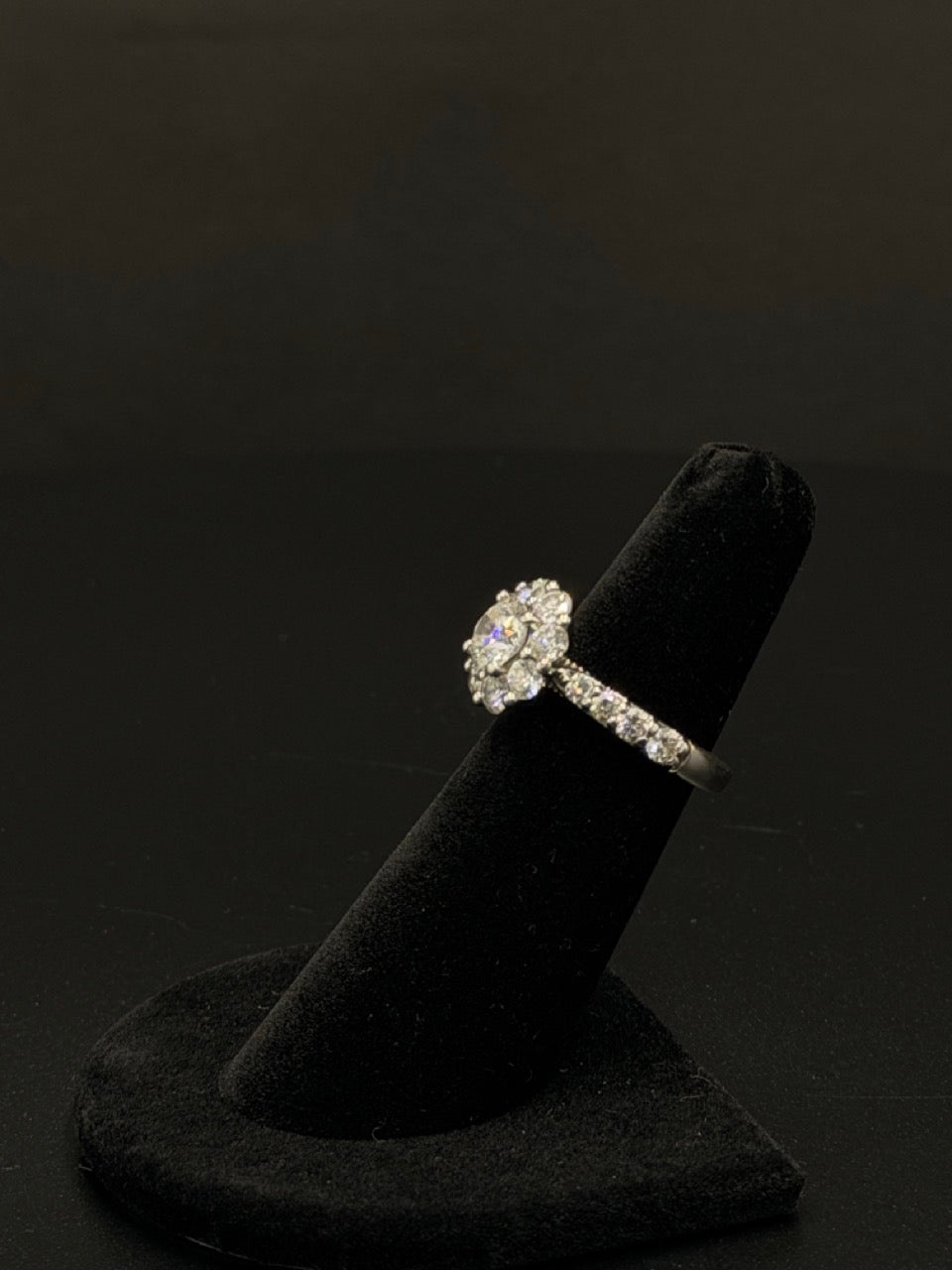 18K White Gold Diamond Flower Cluster Ring – Size 5 – 6.4 Grams