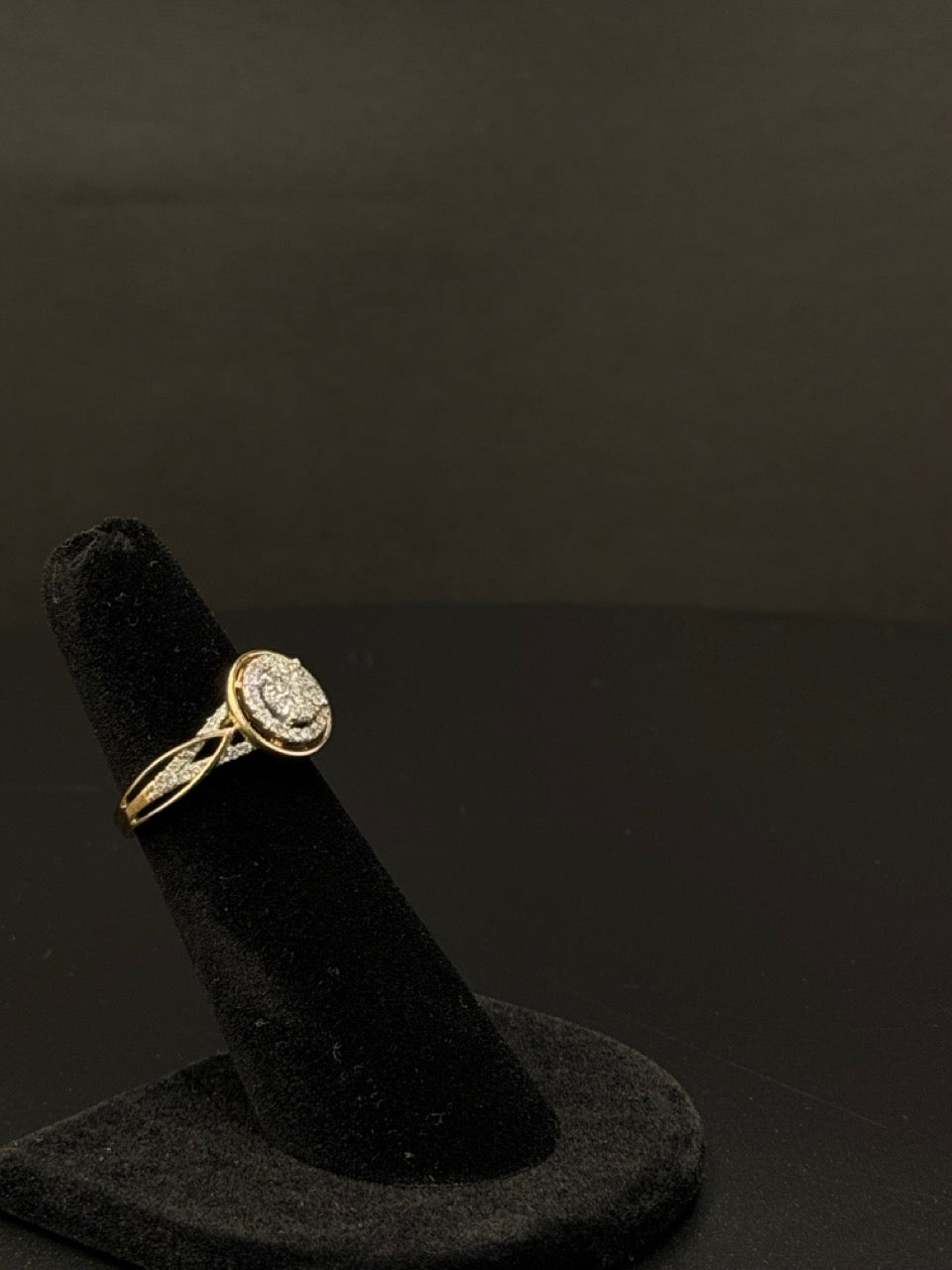10K Yellow & White Gold Diamond Halo Ring – Size 5 – 3.1 Grams