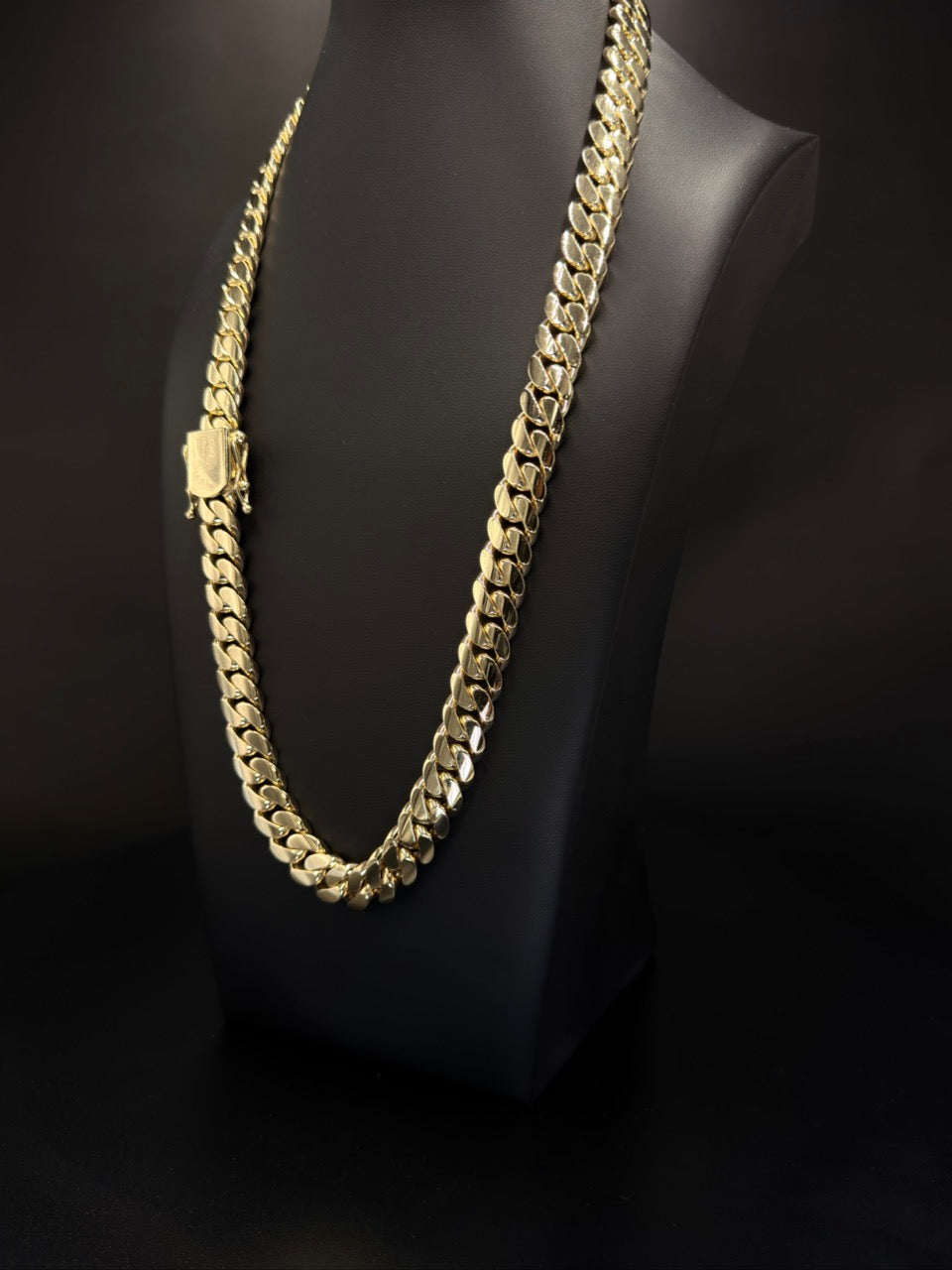 10K Yellow Gold Cuban Link Chain – 240.8g – 25.5”