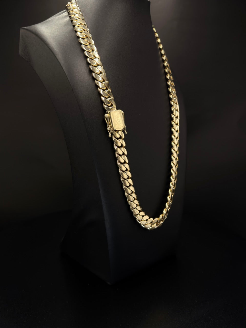 10K Yellow Gold Cuban Link Chain – 240.8g – 25.5”