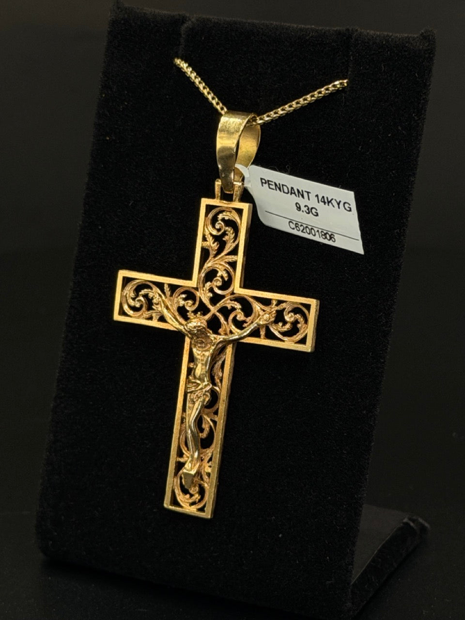 14K Yellow Gold Crucifix Pendant – 9.3g