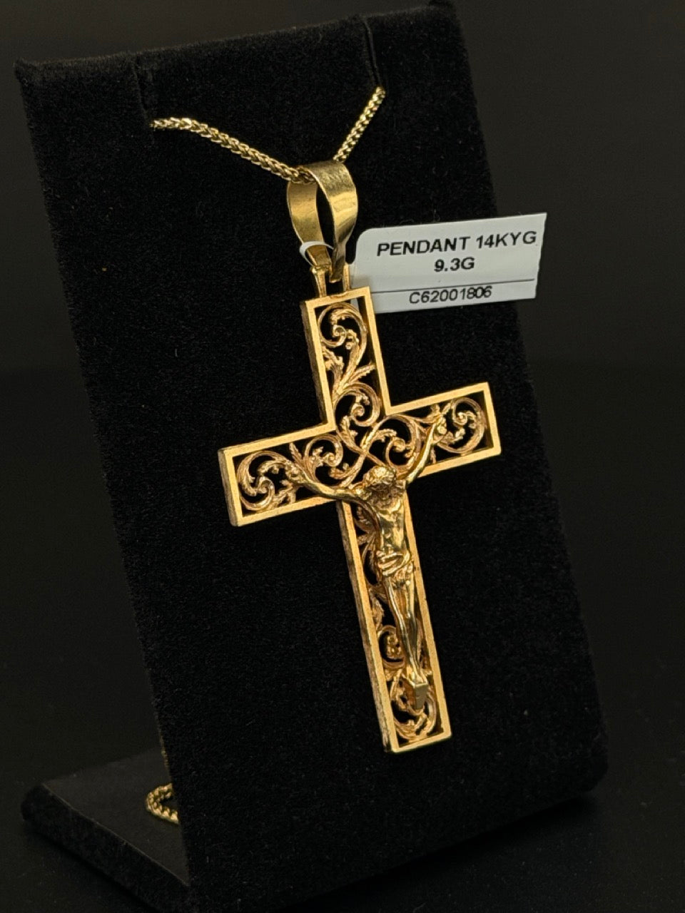 14K Yellow Gold Crucifix Pendant – 9.3g