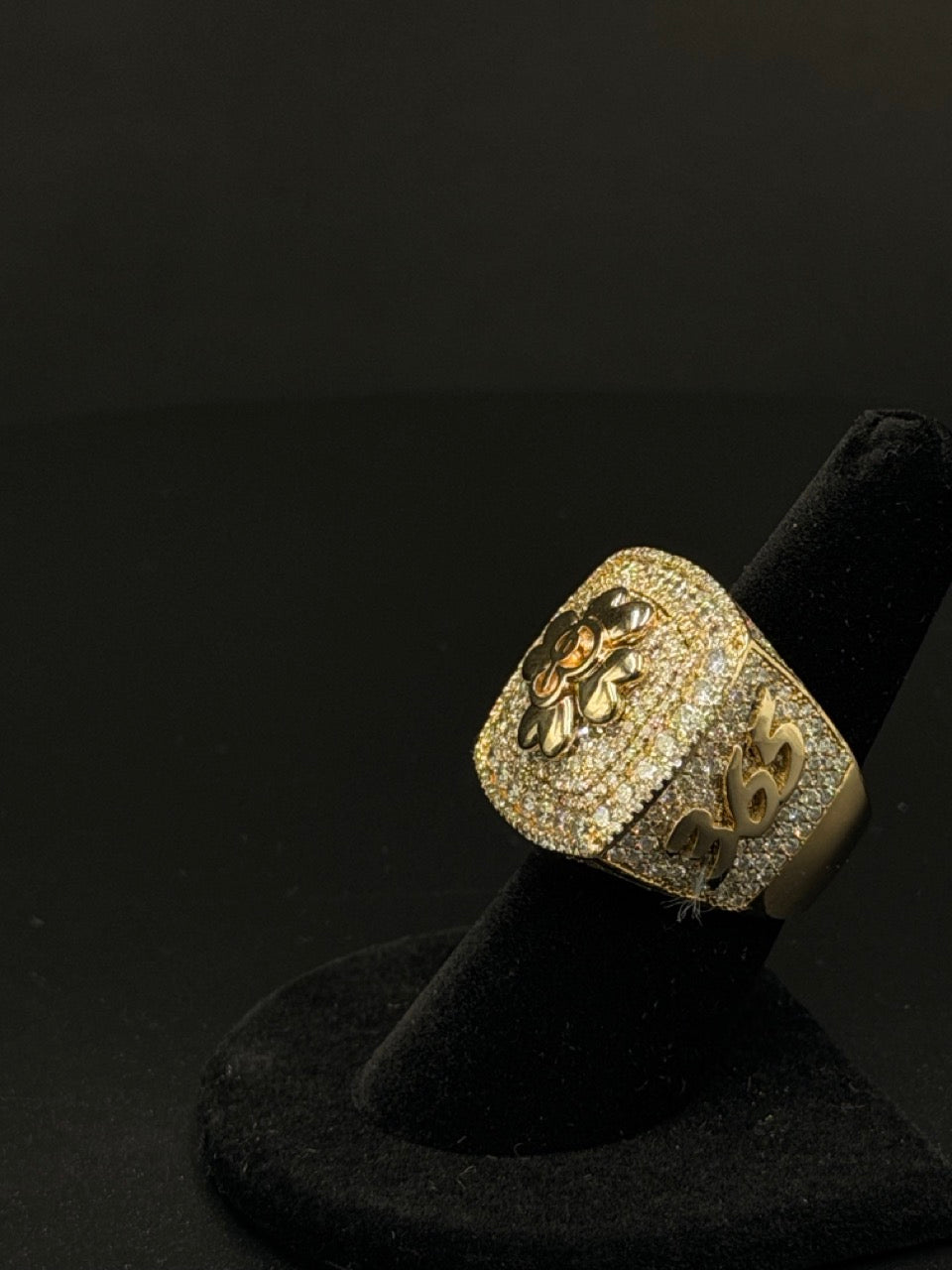 14K Yellow Gold Diamond CEO Ring – 35.7g – Size 7.5
