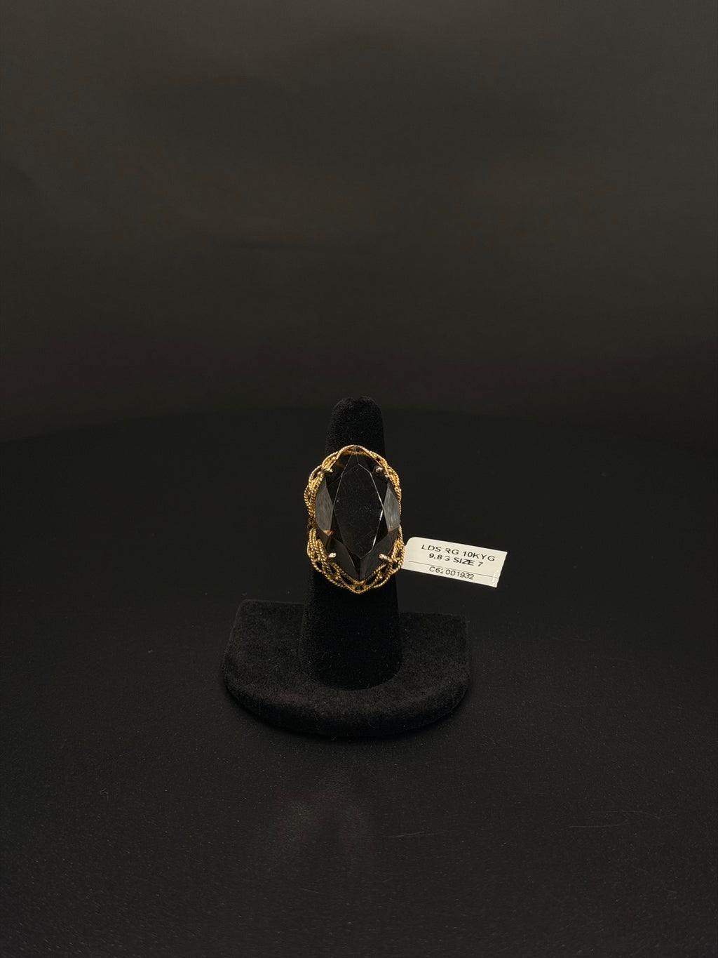 10K Yellow Gold Oval Stone Filigree Ring Size 7 - view 1