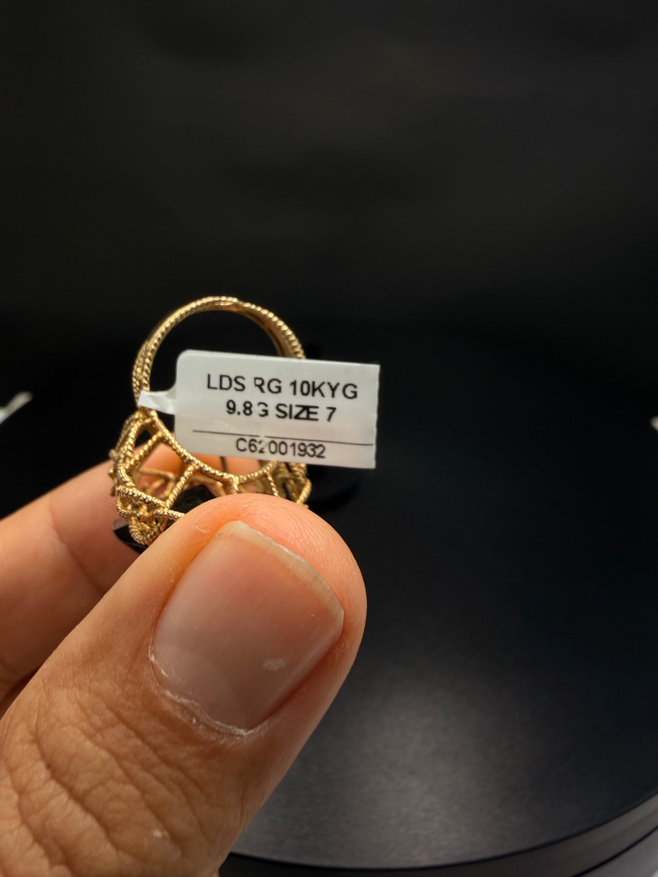 10K Yellow Gold Oval Stone Filigree Ring Size 7 - view 2