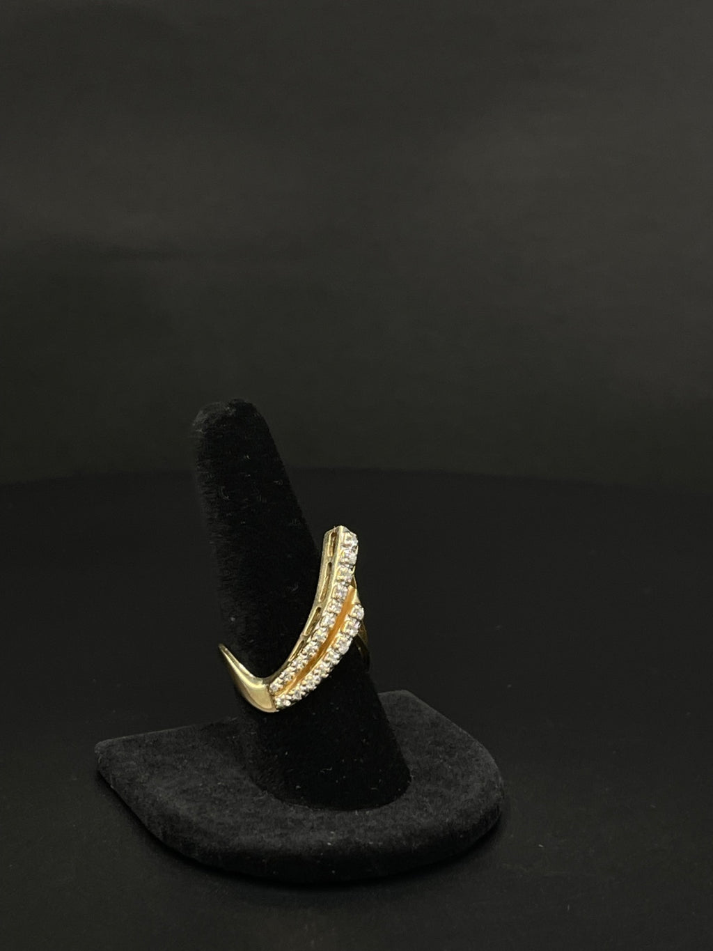 14K Yellow Gold Diamond Ring – Size 10.5 | DD Pawn Loans
