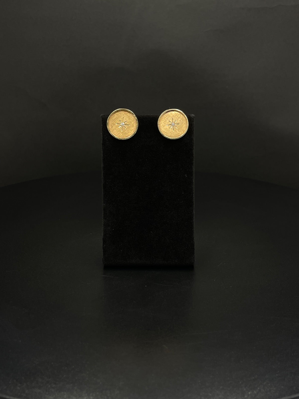 14K Gold Stud Earrings – 11.2g | DD Pawn Loans