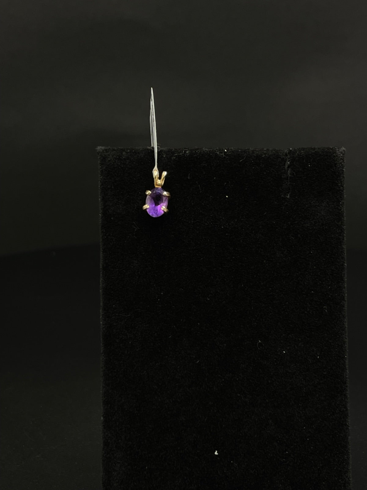 14K Gold Oval Amethyst Pendant – 0.6g | DD Pawn Loans