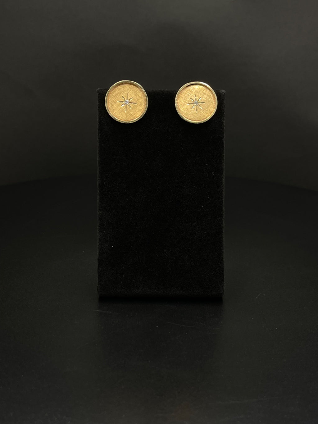 14K Gold Stud Earrings – 11.2g | DD Pawn Loans