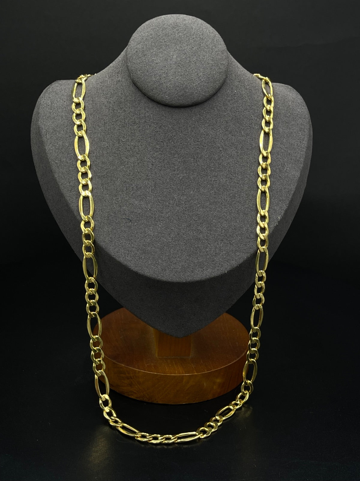10K Gold Figaro Chain – 9.1g, 22in, 7mm | DD Pawn Loans
