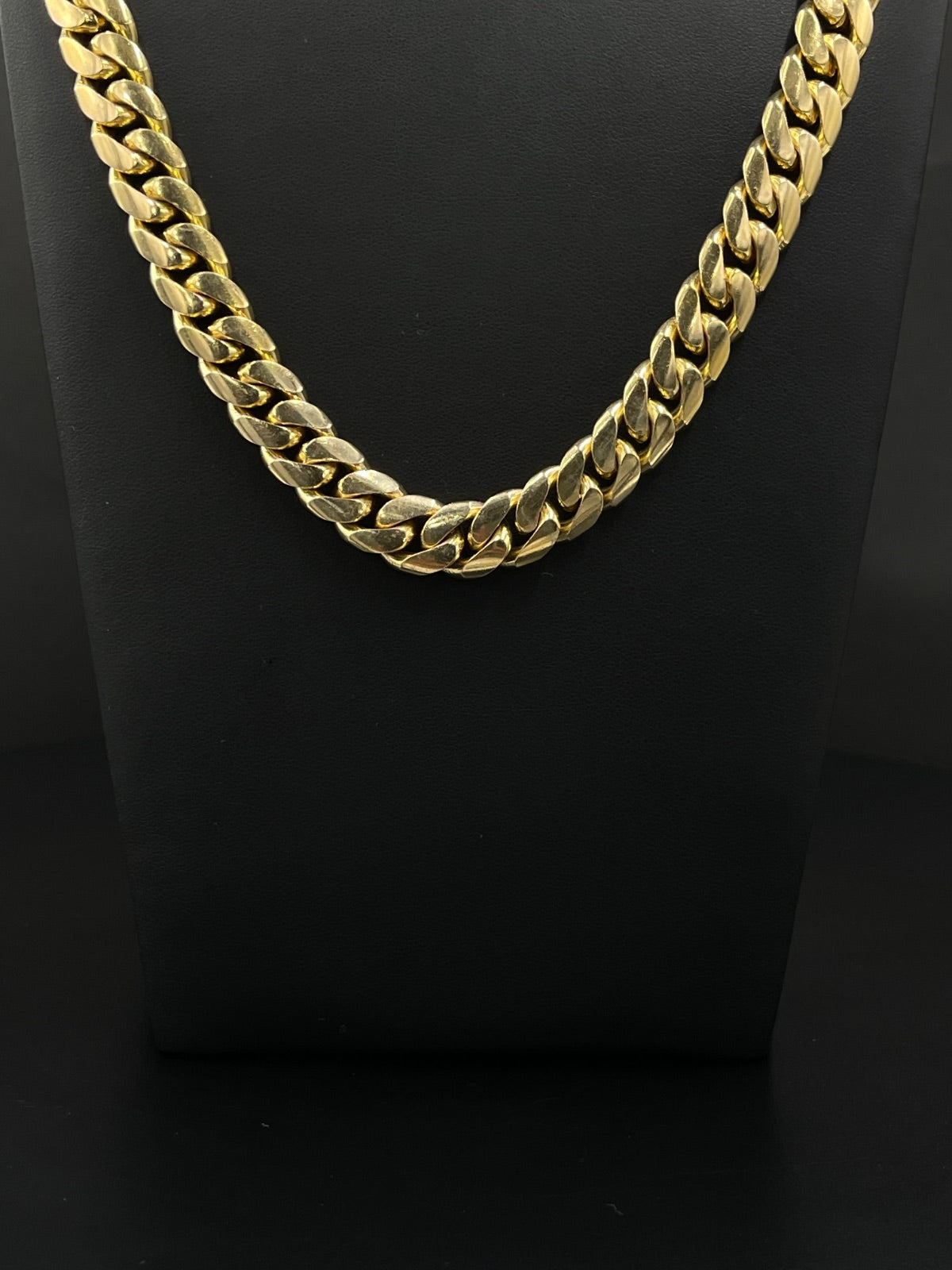 10K Gold Cuban Link Chain – 196.5g, 23in | DD Pawn Loans