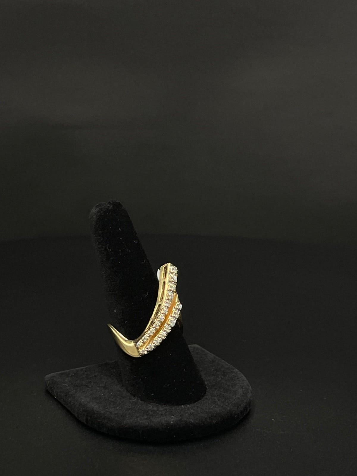 14K Yellow Gold Diamond Ring – Size 10.5 | DD Pawn Loans