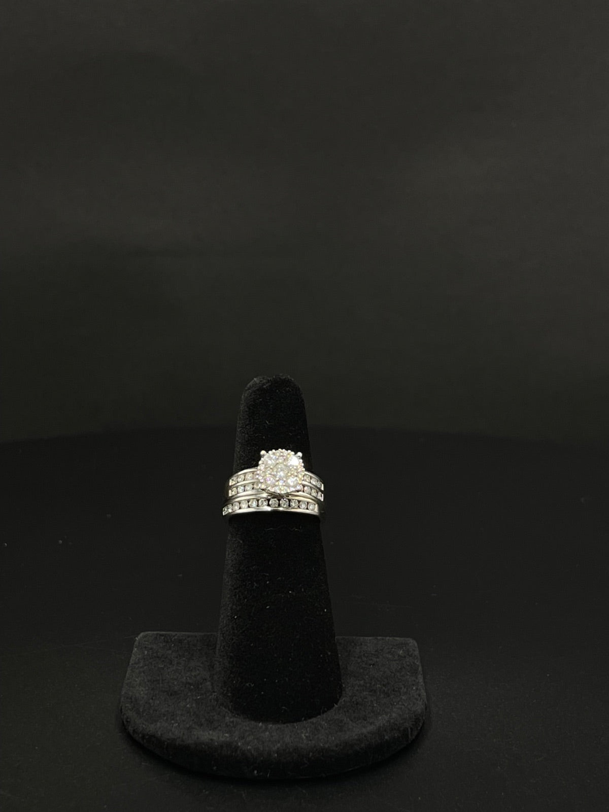10K White Gold Diamond Cluster Ring – Size 5 | DD Pawn Loans