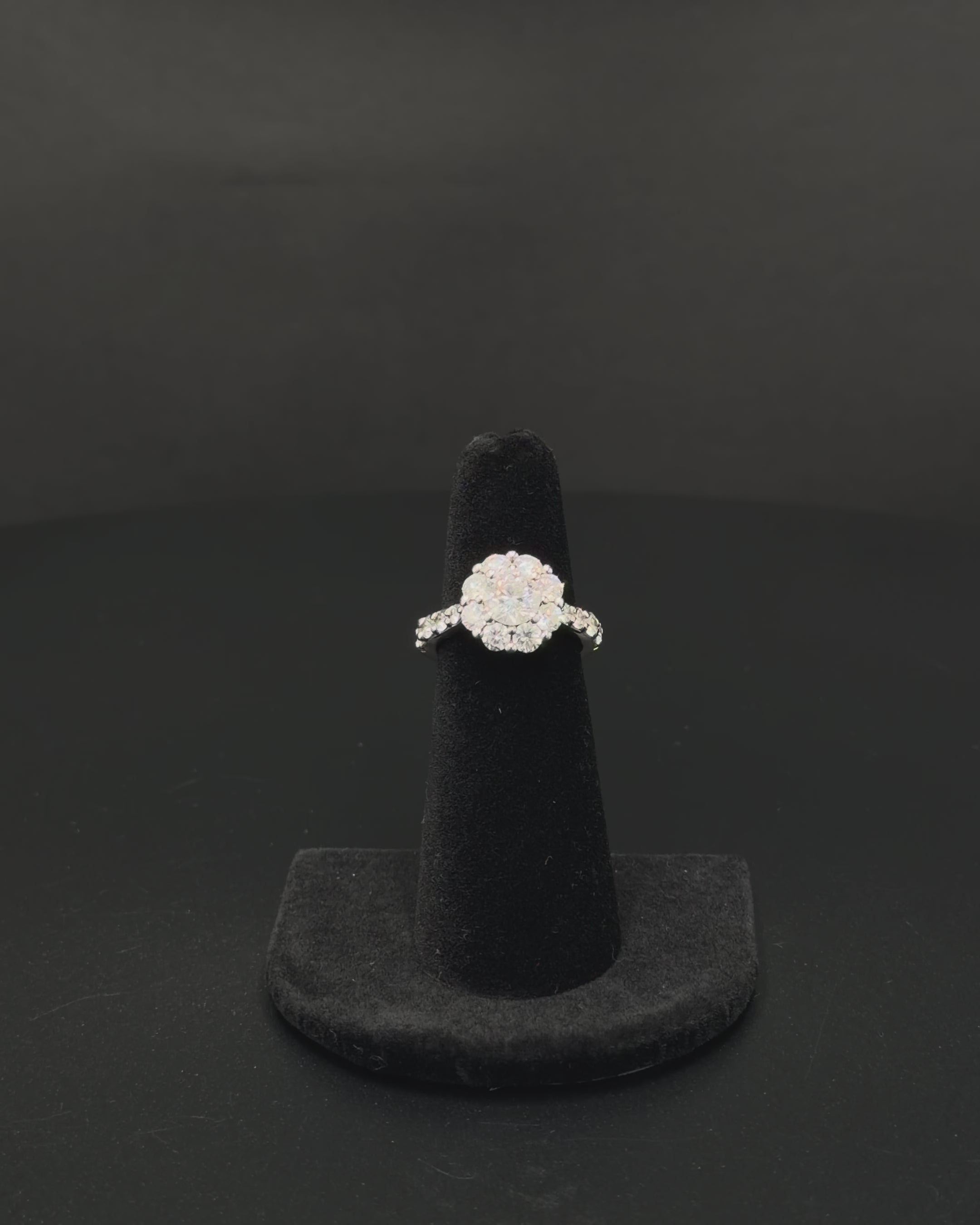 18K White Gold Diamond Flower Cluster Ring – Size 5 – 6.4 Grams