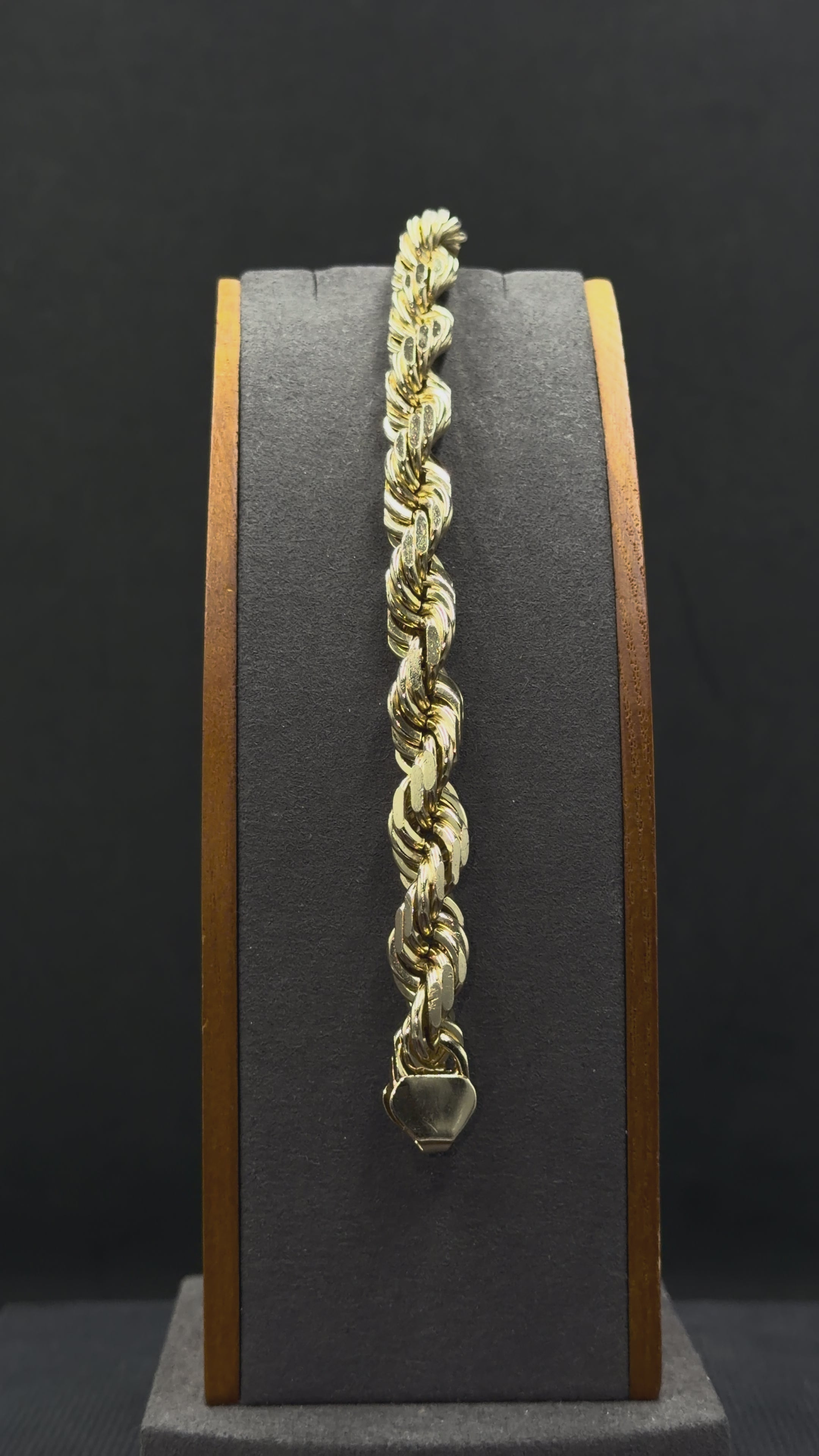 10K Gold Chain Link Bracelet – 52.7 Grams | 8” | 8.5mm
