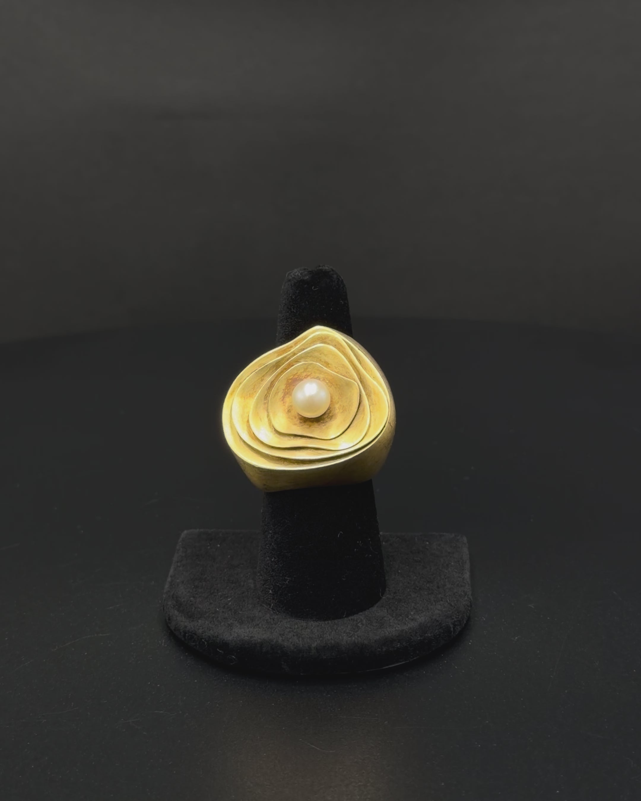 18K Yellow Gold Vintage Cluster Ring – Size 8 – 24.1 Grams