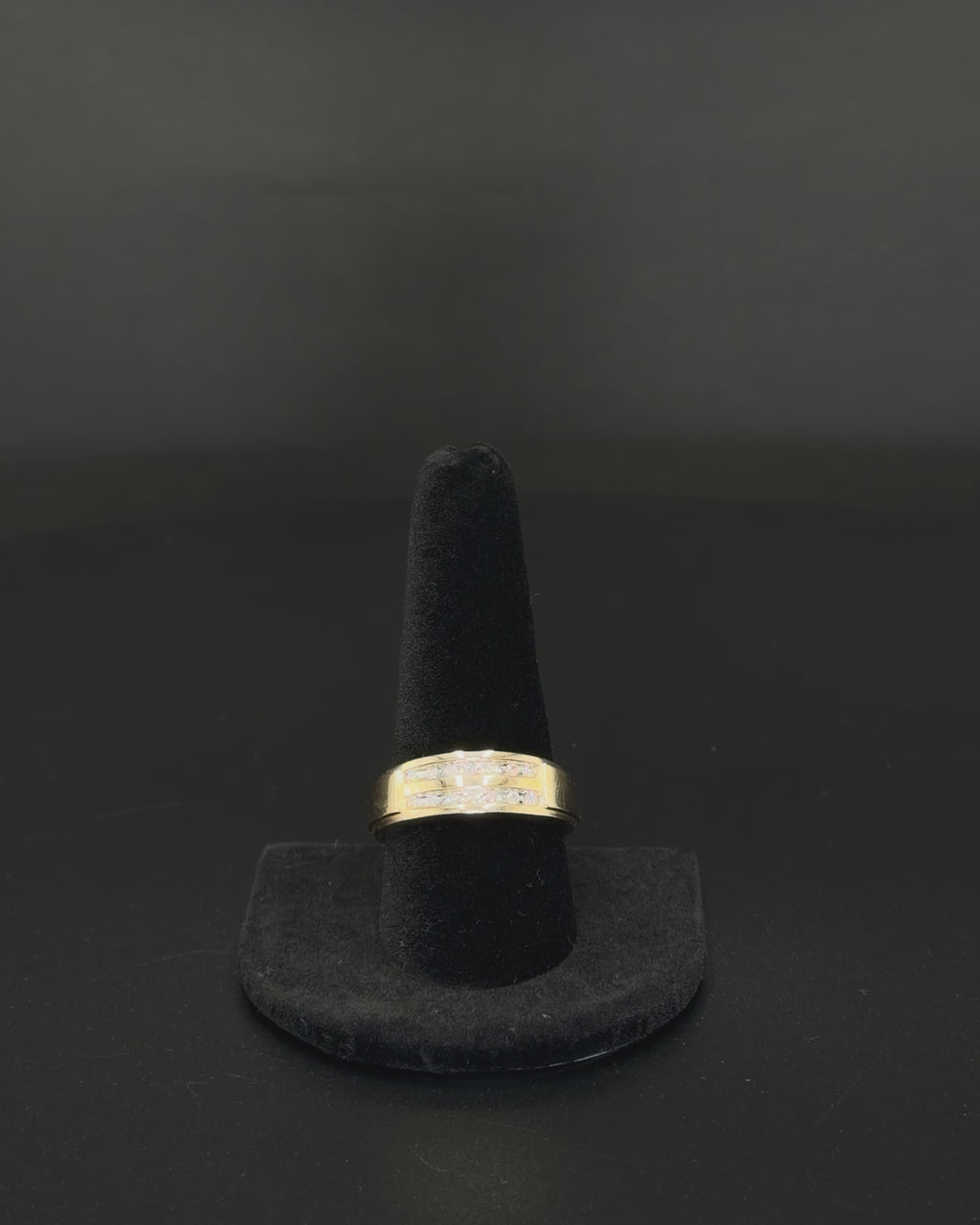 10K Yellow Gold Diamond Ring – Size 10 – 5.7 Grams