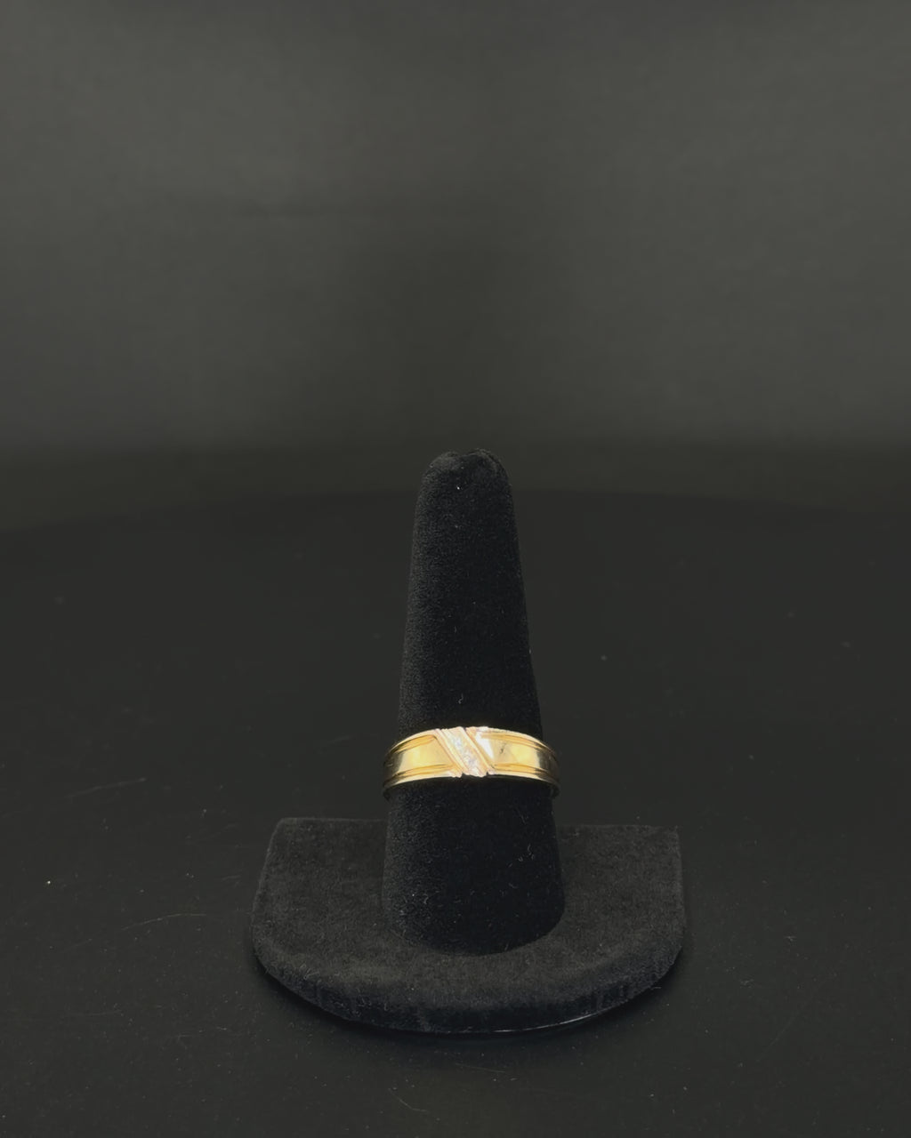 10K Yellow Gold Diamond Ring – Size 10 – 2.9 Grams