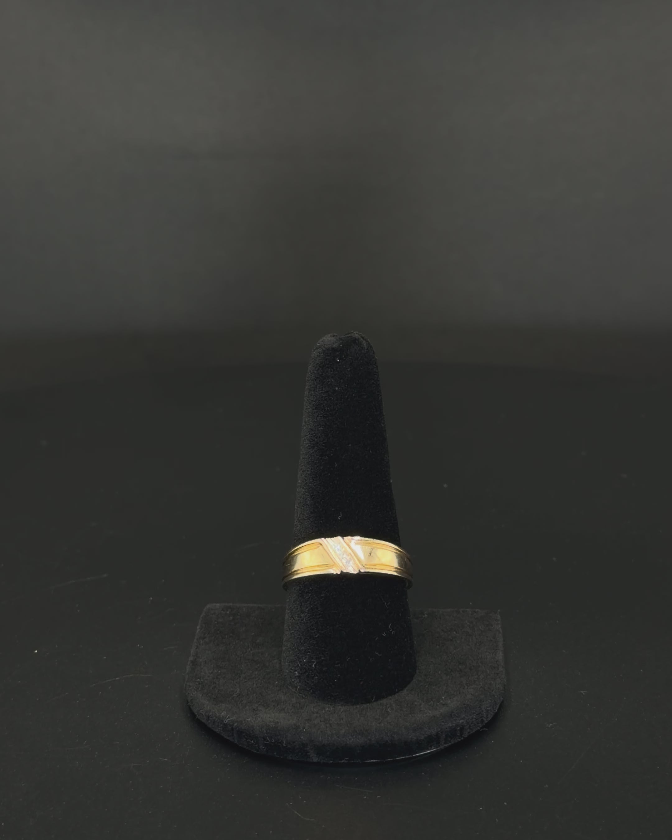 10K Yellow Gold Diamond Ring – Size 10 – 2.9 Grams