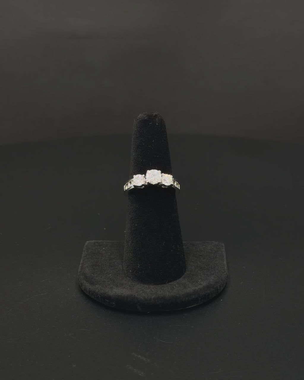 14K White Gold Three-Stone Diamond Ring – Size 6.5 – 5.0 Grams