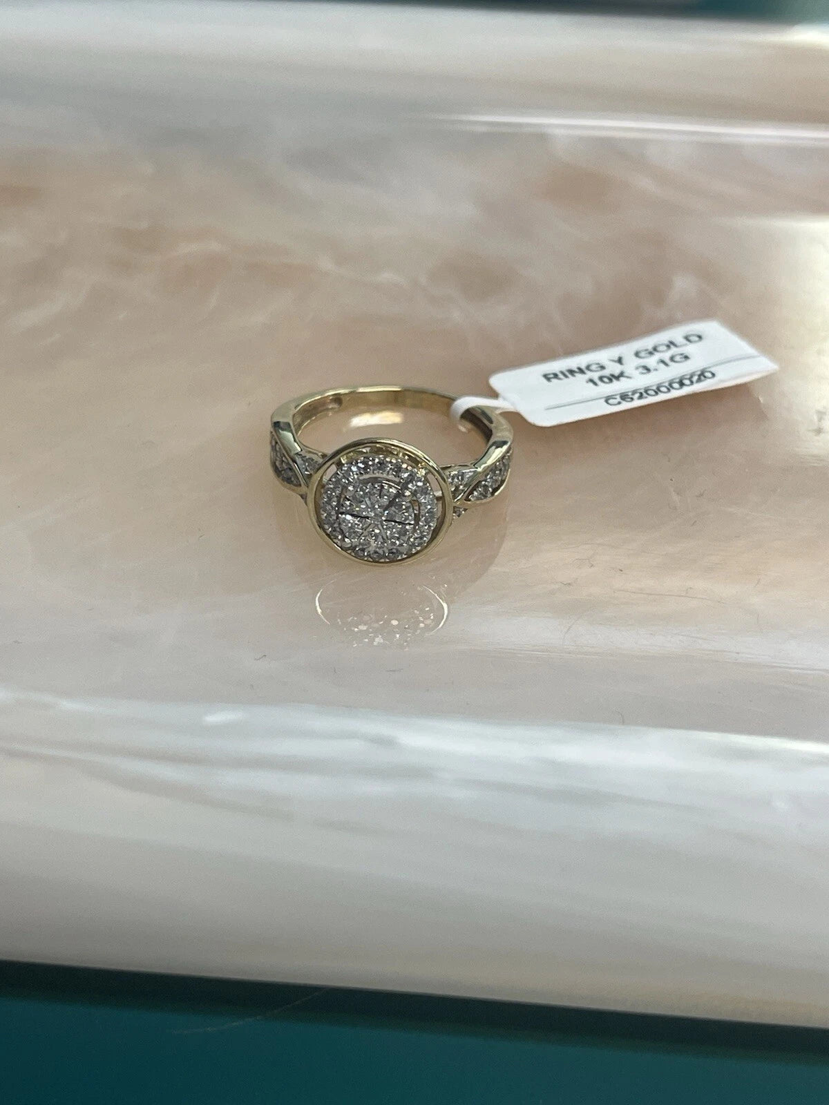 10K Yellow  Gold Ring Cluster Ring Sz. 5 (3.1g)