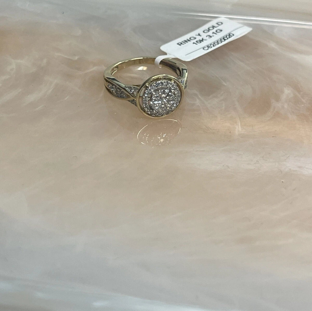 10K Yellow  Gold Ring Cluster Ring Sz. 5 (3.1g)