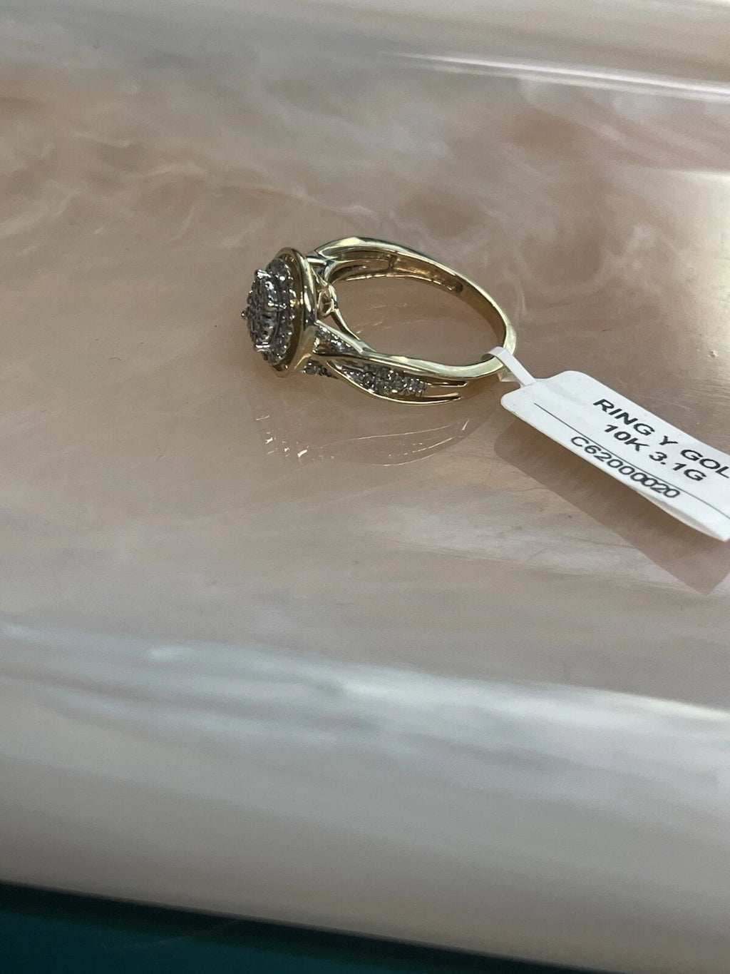 10K Yellow  Gold Ring Cluster Ring Sz. 5 (3.1g)