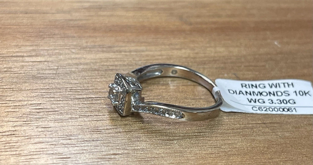 10K White Gold Round Diamond Wedding Ring (3.30g) Size: 7