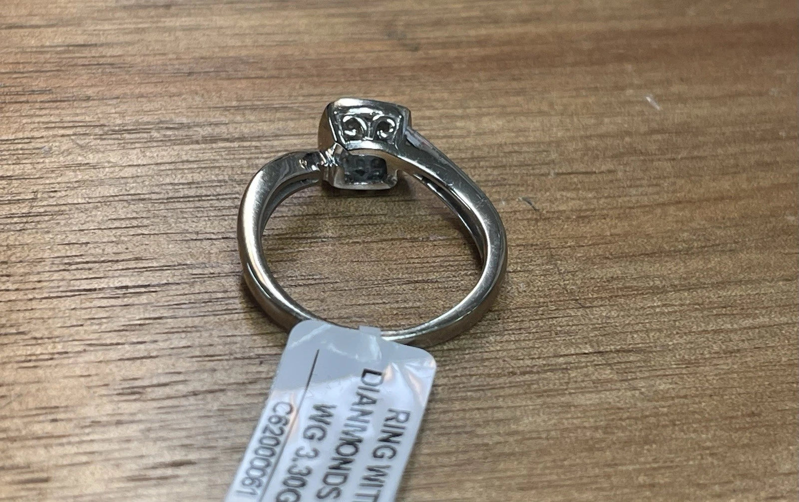 10K White Gold Round Diamond Wedding Ring (3.30g) Size: 7