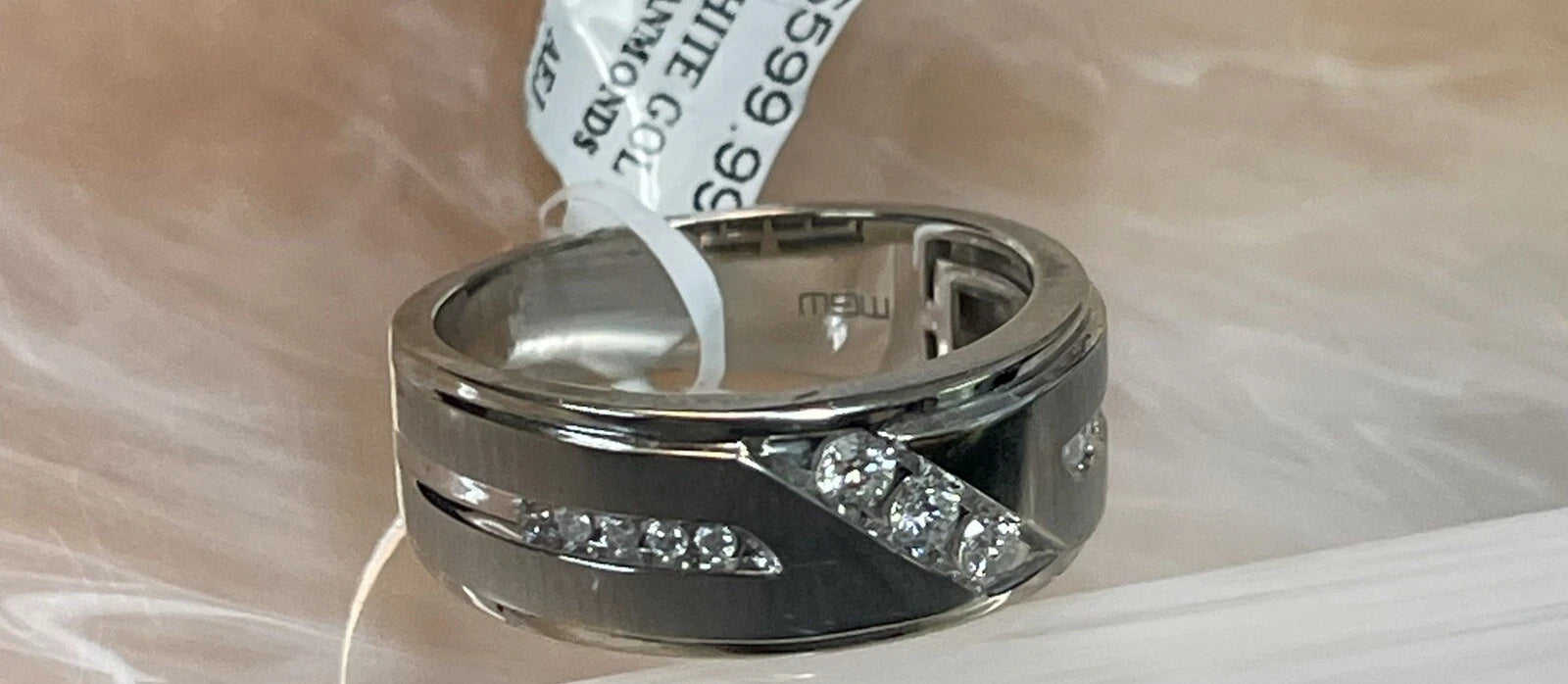 10K GOLD QUALITY DIAMONDS MENS RING BAND SIZE 9.5 (4.10g)