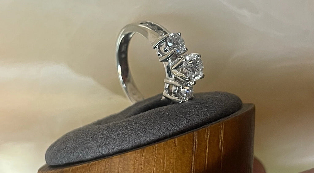 14K White Gold Three-Stone Diamond Ring – Size 6.5 – 5.0g – 3.39mm Band