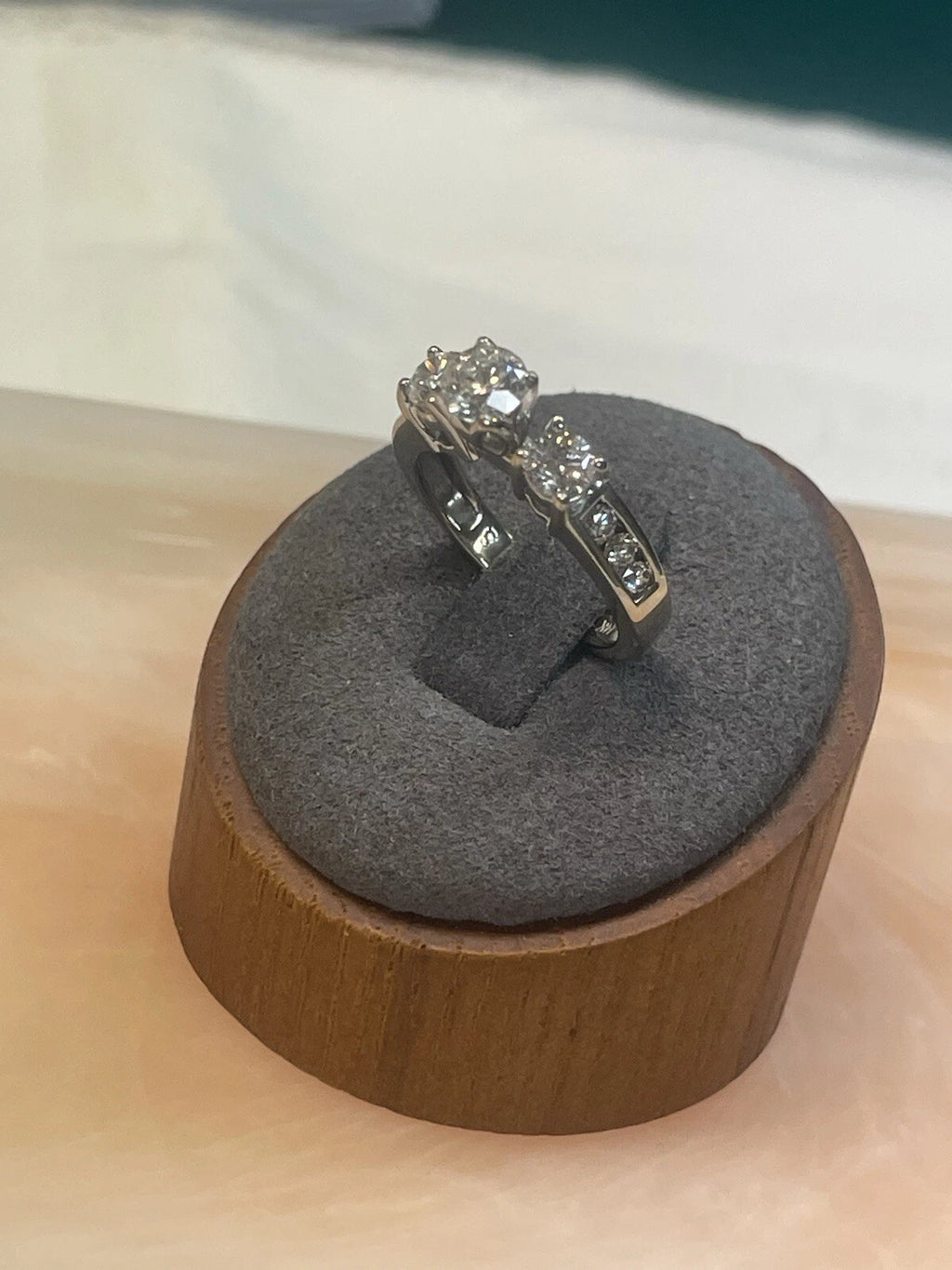 14K White Gold Three-Stone Diamond Ring – Size 6.5 – 5.0g – 3.39mm Band