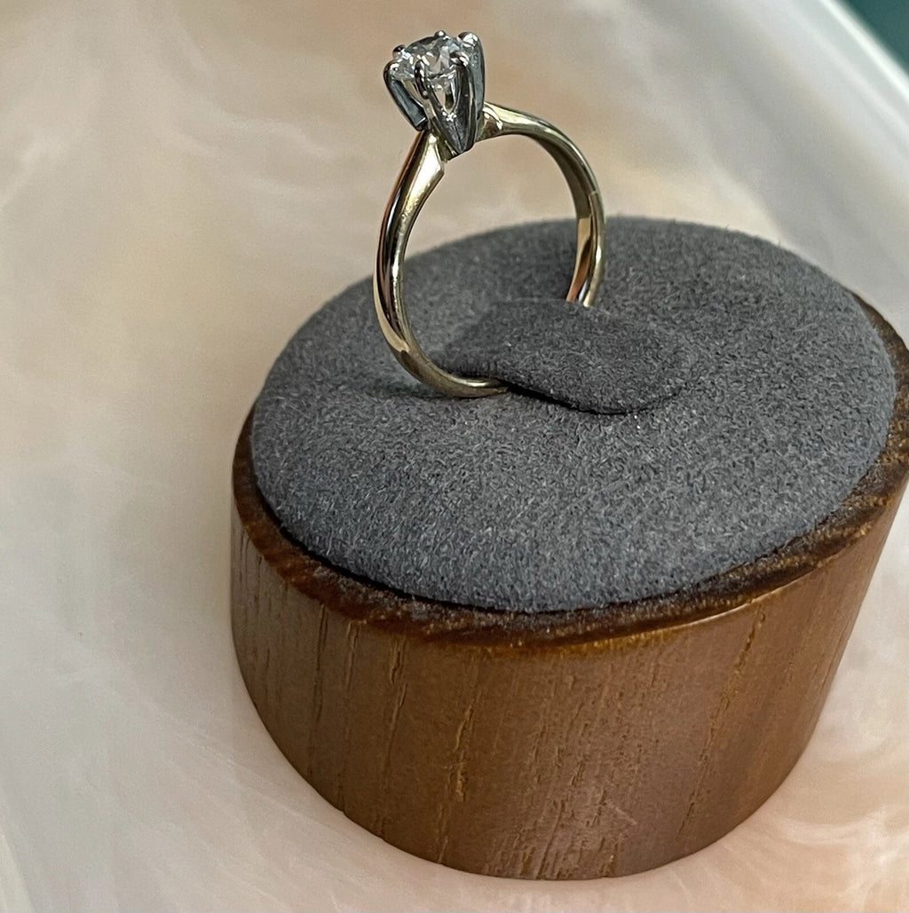 14K White Gold Solitaire Diamond Engagement Ring – Size 5.5 – 2.5g