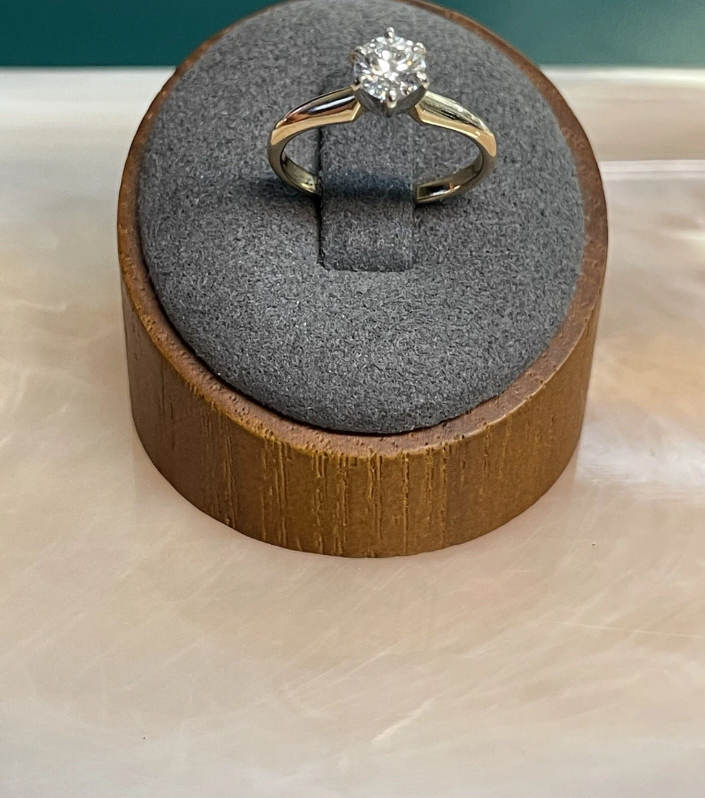 14K White Gold Solitaire Diamond Engagement Ring – Size 5.5 – 2.5g